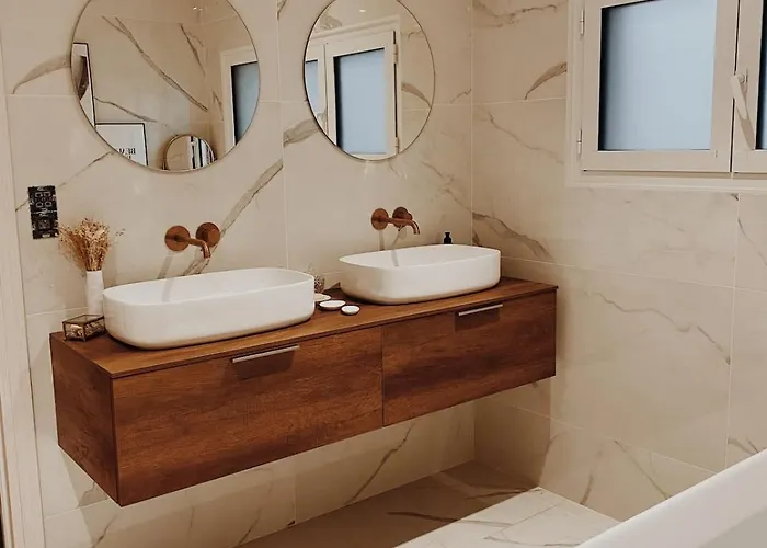 Avec Piscine Privee Au Calme